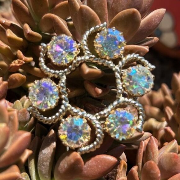 KRAMER Aurora Borealis AB Lavender Crystal Gold Circle BROOCH - Picture 4 of 10